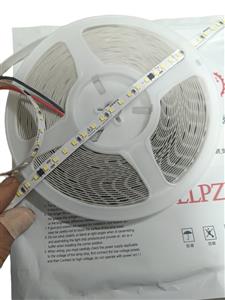 ریسه نواری تراکم 120 استریپ تراشه 2835 نور سفید 220ولت 5 متری