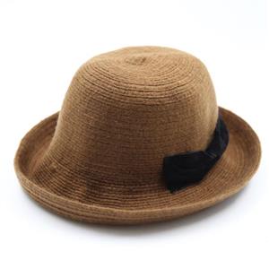 کلاه لبه دار دخترانه طرح کلاسیک قهوه ای بافت کلوش لبه برگرد پاپیون مخمل کد 2815150