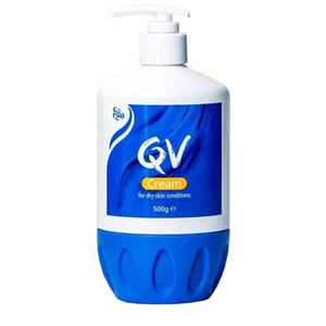 کرم مرطوب کننده پوست خشک کیو وی QV