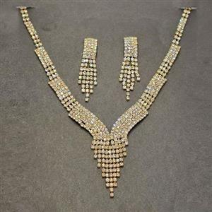 نیم ست طرح جواهر تیتانیوم کد w-se-301