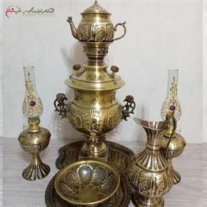 ست 7 پارچه سماور ذغالی 4 لیتری تبریز، با قلم زنی اعلاء همراه با چراغ گرد سوز و پارچ، دارای ضمانت نامه