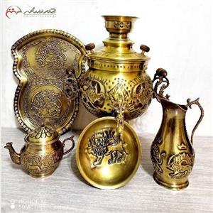 سرویس 5 پارچه سماور ذغالی برنجی 6 لیتری تبریز مدل توپی با دسته های طرح ماری و مهر برجسته، پرنقش