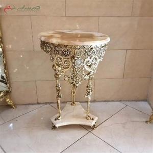 میز خاطره ی تمام برنزی آفتابگردان با بدنه ی پر کار و رنگ ثابت و با کیفیت درجه یک