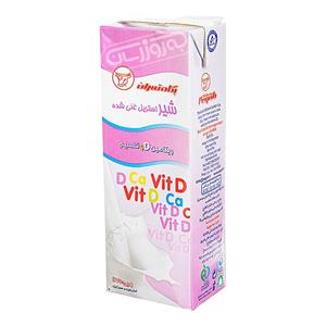 شیر استریل غنی شده نیم چرب 1.5 لیتری پگاه