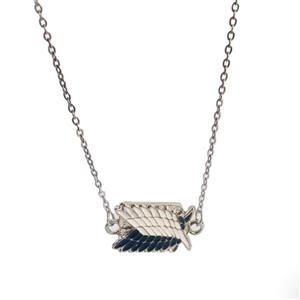 گردنبند زنانه مدل اتک آن تایتان