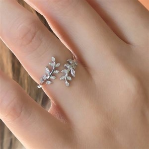 انگشتر نقره زنانه مدل گلبرگ -