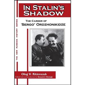 کتاب In Stalins Shadow اثر جمعی از نویسندگان انتشارات تازه ها 
