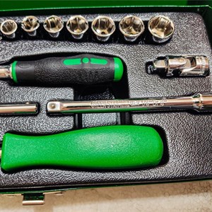 آچار جعبه بکس گرین استار مدل TH 4101 مجموعه 17 عددی