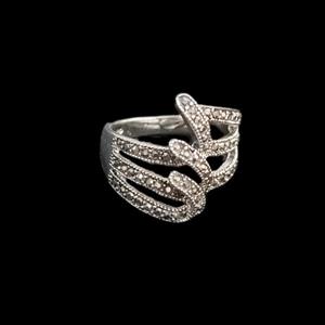 انگشتر زنانه مدل مدرن نگین دار