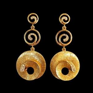 گوشواره زنانه مدل صدف نگین دار