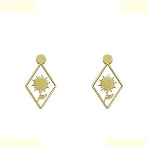 گوشواره طلا 18 عیار زنانه مدوپد مدل لوزی و گل کد GA1-11053 -