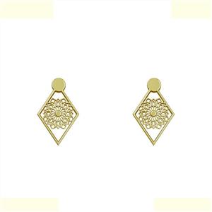 گوشواره طلا 18 عیار زنانه مدوپد مدل لوزی اسلیمی کد GA1-10260 -