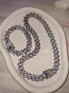 دستبند کارتیه درشت تمام نگین