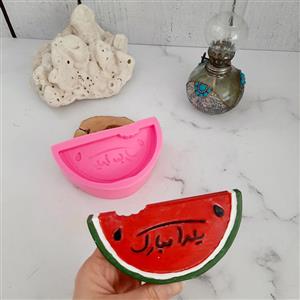 شمع مدل یلدا طرح هندونه نیم قاچ