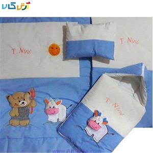 سرویس خواب نوزادی 4 تکه تترون طرح خرسی مزرعه دار رنگ آبی