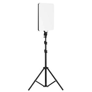 نور ثابت ال ای دی مدل RL-24K به همراه سه پایه