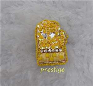 سنجاق سینه جواهر دوزی طرح دستکش