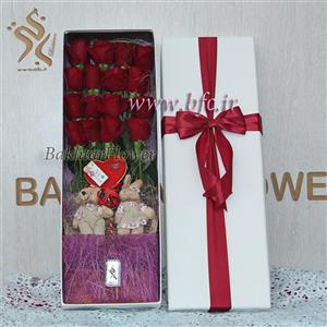 باکس رز و جعبه کادوئی با گل