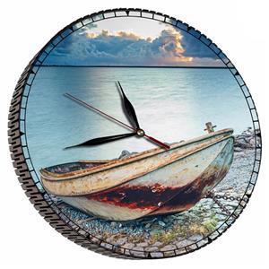 ساعت دیواری طرح قایقی در ساحل