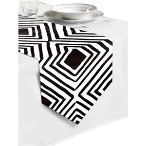 رانر لوزی طرح هندسی مشکی - زمان ساخت این محصول 5 روز کاری