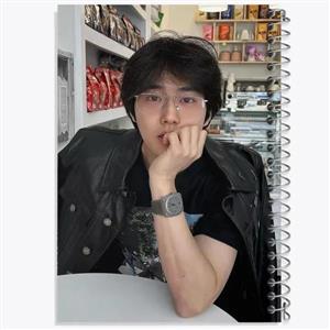 دفتر شطرنجی 50 برگ خندالو طرح سوهو گروه اکسو EXO کد 16857