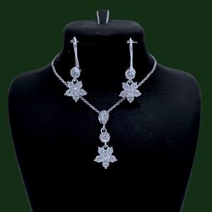 نیم ست نقره زنانه مدل فلاور ظریف کد reh-0198 -