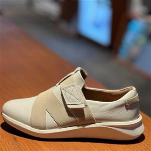 کفش زنانه‌ کلارکس Clarks Un Rio Strap کد c0019