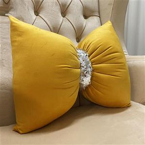 کوسن پاپیون مخمل خردلی پولکی سفید نقره ای