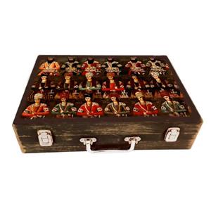 جعبه هدیه مدل چمدان چوبی طرح قجری کد WS405