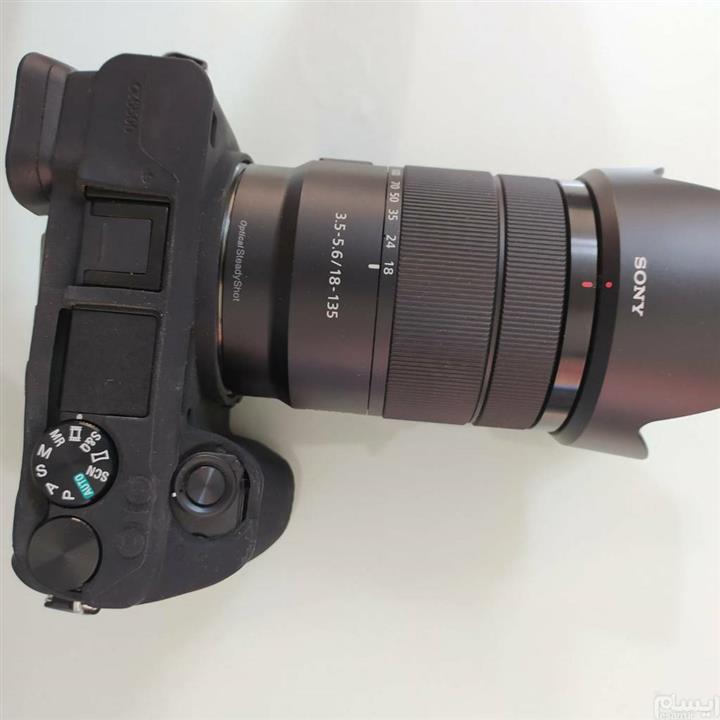 Alpha 6400