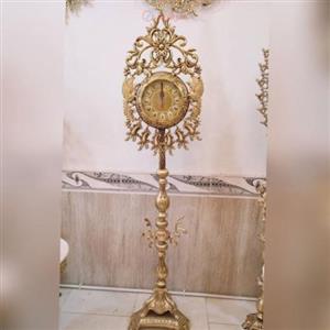 ساعت ایستاده تک پایه با 2 طاووس زیبا، جنس آلیاژ آلومنیوم آبکاری برنز رنگ ثابت