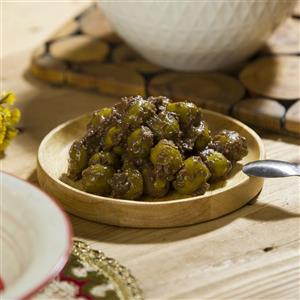 زیتون پرورده با مغز گردو لواسانی - 500 گرم