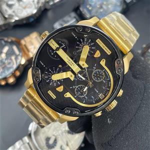 ساعت مردانه دیزل هفت موتوره موتور ژاپن بند فلزی ضد حساسیت رنگ ثابت طلایی صفحه مشکی شیشه ضد خش مقاوم در برابر آب کیفیت عالی کد 1919948