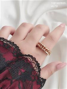 انگشتر زنانه کارتیر طلایی مارک ژوپینگ رنگ ثابت ضد حساسیت آبکاری طلا با کیفیت کد 2015799