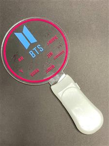 چراغ دستی بی تی اس – طرح لوگو با امضا گروه