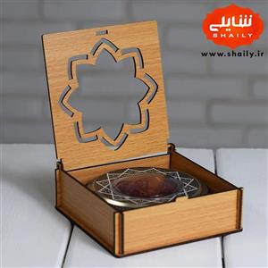 پک کادویی چوبی حاوی نیم مثقال زعفران ارگانیک قائنات