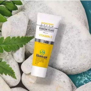 فلویید ضد آفتاب بدون رنگ جی پو اویل هانگلن SPF 45 مدل فیوژن مناسب انواع پوست‌ حجم 45 میلی‌لیتر