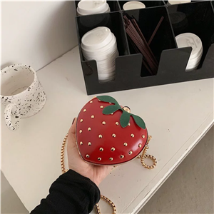 کیف دستی توت فرنگی مینی