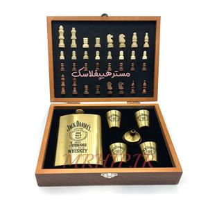 ست قمقمه جیبی و جعبه چوبی شطرنج جک دنیلز کد a560537