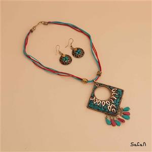 گردنبند نپالی لوزی با گوشواره رنگی زنانه کد  11453-3