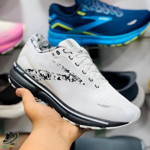 کفش مخصوص دویدن بروکس مدل Ghost 15