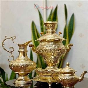 سرویس سماور 3.5 لیتری زغالی تنوره دار برنجی به رنگ طلایی با طراحی جدید و قلم زنی اعلاء