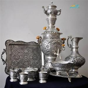 سرویس سماور ٣.٥ لیتری و چایخوری قلم دست اعلاء اثر استاد نقیان با روکش کوره ای