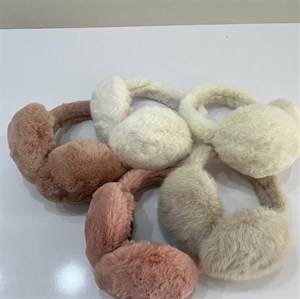 گوش گیر زمستانی زنانه مدل خزدار