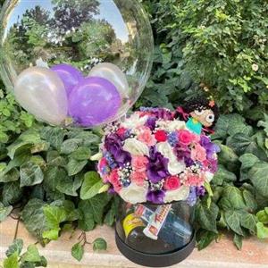 کیک تولد برای زن به همراه گل 8150