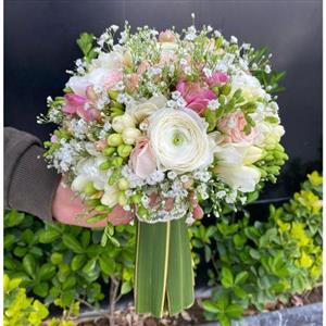 دسته گل بزرگ برای عروس 2616