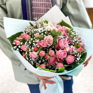 دسته گل رز مینیاتوری صورتی a822