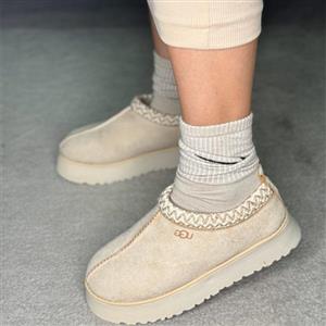 آگ زنانه لژدار UGG داخل پشمی زمستانه 