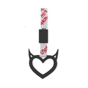 آویز خودرو مدل سوریکاوا طرح قلب شاخ دار دو رنگ