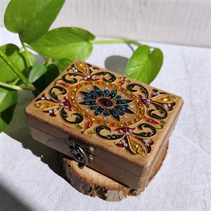 جعبه هدیه مدل سنتی طرح نگین کوبی